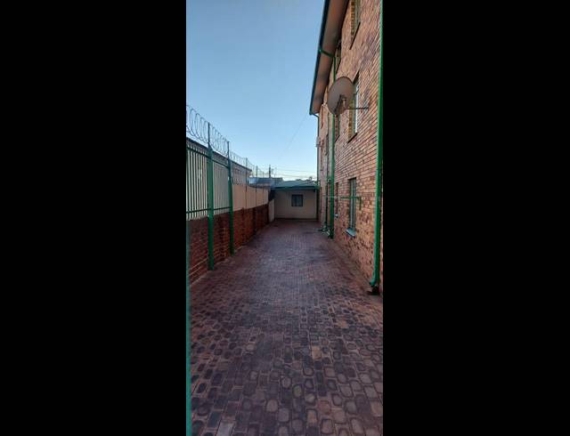 3 BEDROOM PROPERTY TO RENT IN LAUDIUM